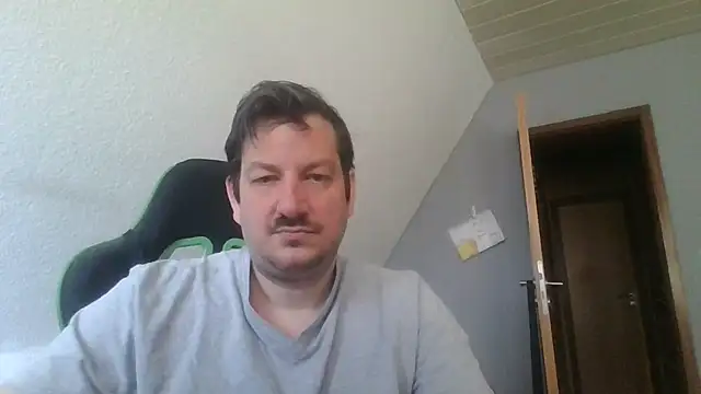 Snapshot of Golffahrer1982 chatting on 06-15-26, 09:44 Golffahrer1982 online show from 06-15-26, 09:44