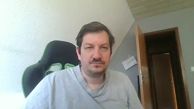 Snapshot of Golffahrer1982 chatting on 06-21-26, 09:23 Golffahrer1982 online show from 06-21-26, 09:23