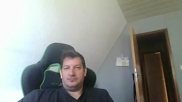 Snapshot of Golffahrer1982 chatting on 07-31-26, 09:52 Golffahrer1982 online show from 07-31-26, 09:52