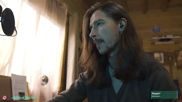 Snapshot of Antinoo_Gnothi chatting on 10-08-25, 03:42 Antinoo Gnothi online show from 10-08-25, 03:42