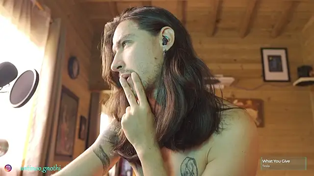 Snapshot of Antinoo_Gnothi chatting on 10-30-25, 02:51 Antinoo Gnothi online show from 10-30-25, 02:51