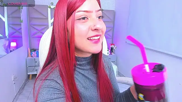 Snapshot of Zoe_Lennoxx chatting on 02-18-25, 05:10 Zoe Lennoxx online show from 02-18-25, 05:10