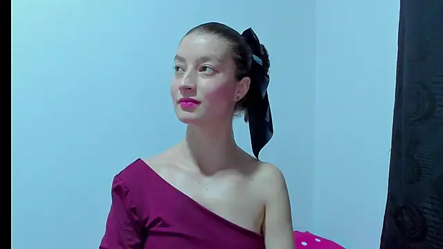 MiiaVolkova online show from 10-03-25, 11:13