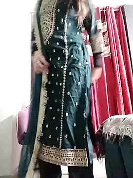 Noor Darliing online show from 04-17-26, 03:04