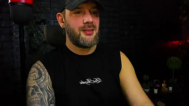 LexXHardy online show from 11-17-25, 09:15