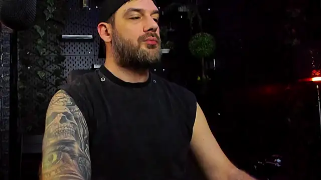 LexXHardy online show from 04-18-26, 04:33