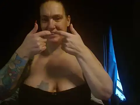 Snapshot of SimoneMoore chatting on 01-08-26, 10:12 SimoneMoore online show from 01-08-26, 10:12