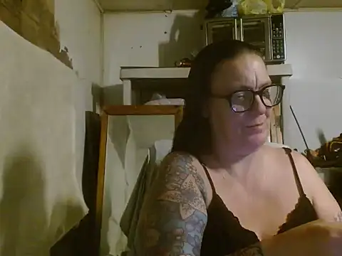 Snapshot of SimoneMoore chatting on 03-24-26, 03:33 SimoneMoore online show from 03-24-26, 03:33