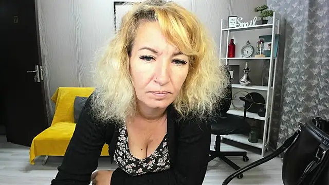 Cassandra Hotty online show from 07-30-26, 02:54