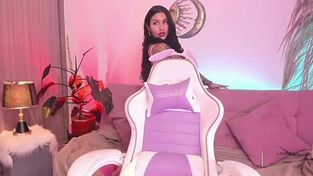 Snapshot of Anngel_1 chatting on 12-19-25, 03:52 Anngel 1 online show from 12-19-25, 03:52