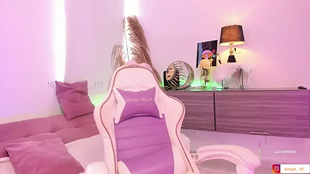 Snapshot of Anngel_1 chatting on 02-11-26, 05:40 Anngel 1 online show from 02-11-26, 05:40