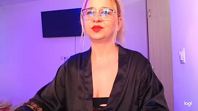 freyyamore1 online show from 04-02-26, 04:43