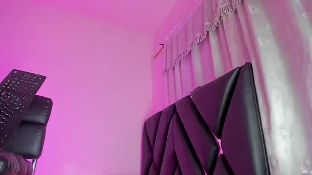 stephany doll  online show from 06-27-26, 12:22