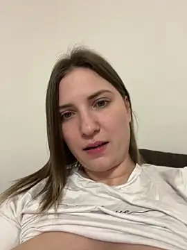 Snapshot of secretcrazy69 chatting on 02-17-26, 04:35 secretcrazy69 online show from 02-17-26, 04:35