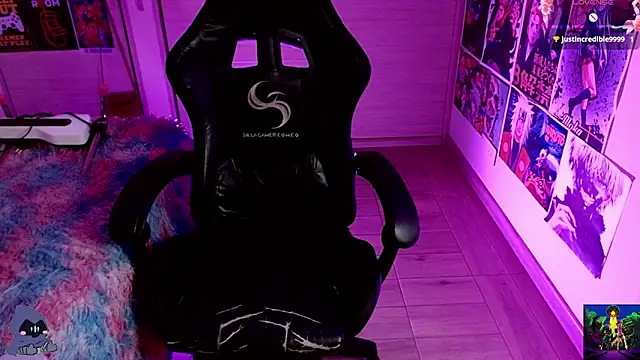 Emmachan19 online show from 01-20-25, 12:15