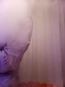 Snapshot of cammyquart chatting on 12-04-24, 07:39 cammyquart online show from 12-04-24, 07:39