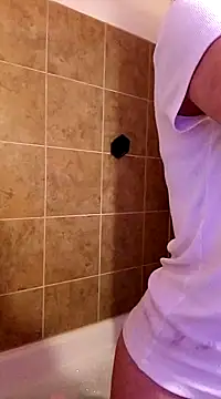 Snapshot of cammyquart chatting on 12-12-24, 05:42 cammyquart online show from 12-12-24, 05:42