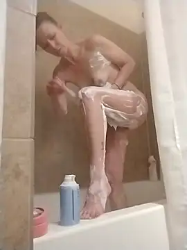 Snapshot of cammyquart chatting on 03-01-25, 04:37 cammyquart online show from 03-01-25, 04:37