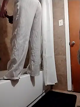 Snapshot of cammyquart chatting on 03-03-25, 11:56 cammyquart online show from 03-03-25, 11:56