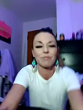 Snapshot of cammyquart chatting on 11-04-25, 03:49 cammyquart online show from 11-04-25, 03:49