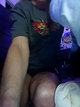 Snapshot of cammyquart chatting on 11-11-25, 12:21 cammyquart online show from 11-11-25, 12:21