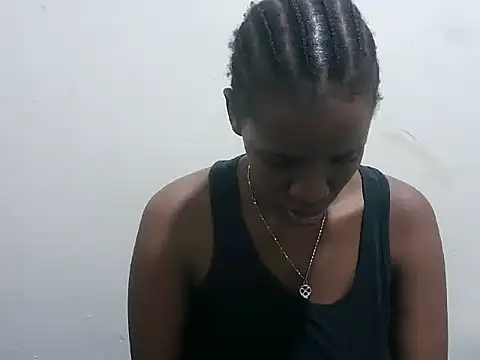 prettybeee online show from 12-22-25, 08:06