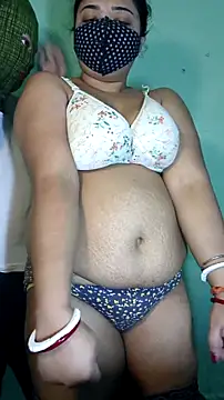 Snapshot of hotty_Sexy-couple chatting on 03-13-25, 02:49 hotty Sexy-couple online show from 03-13-25, 02:49