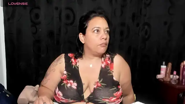 Snapshot of Sofie-Storm chatting on 04-29-26, 11:03 Sofie-Storm online show from 04-29-26, 11:03