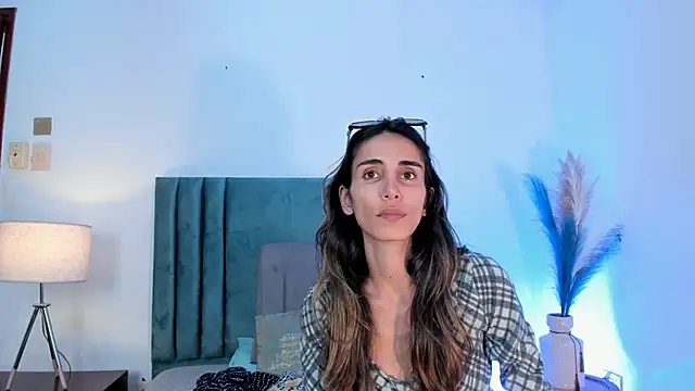 Snapshot of Nina_Cavaali chatting on 02-10-25, 05:52 Nina Cavaali online show from 02-10-25, 05:52