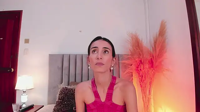 Snapshot of Nina_Cavaali chatting on 02-18-25, 06:26 Nina Cavaali online show from 02-18-25, 06:26