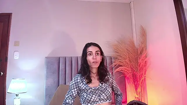 Snapshot of Nina_Cavaali chatting on 09-30-25, 06:02 Nina Cavaali online show from 09-30-25, 06:02