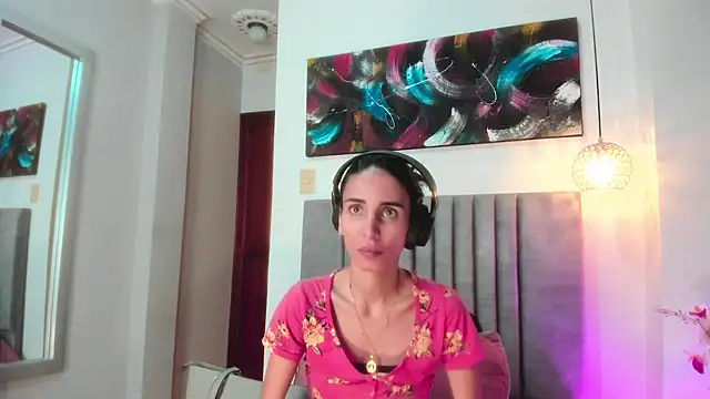 Snapshot of Nina_Cavaali chatting on 10-05-25, 02:26 Nina Cavaali online show from 10-05-25, 02:26