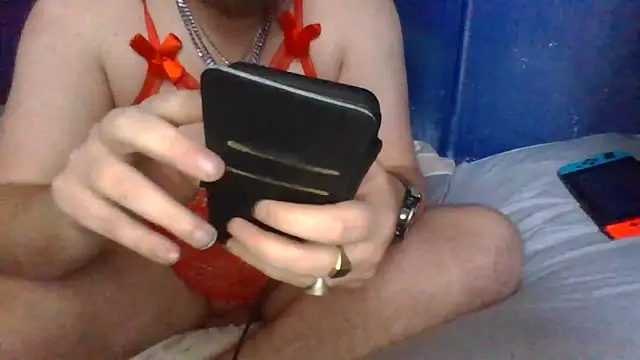 Snapshot of Mr_big_cock_2834 chatting on 03-17-26, 11:35 Mr big cock 2834 online show from 03-17-26, 11:35