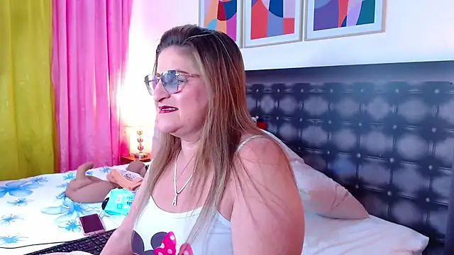 sandra 20 online show from 03-04-25, 10:46