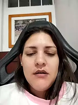 Snapshot of Mia_Hampton chatting on 02-14-26, 02:52 Mia Hampton online show from 02-14-26, 02:52