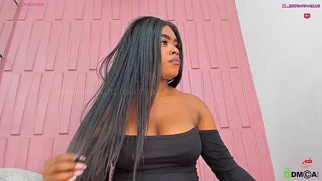 Snapshot of Briana_Wells_ chatting on 03-18-25, 01:42 Briana Wells online show from 03-18-25, 01:42