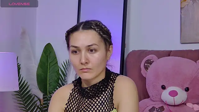 NicolLopeze online show from 11-19-25, 07:30