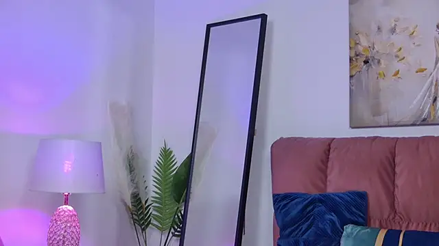 Snapshot of NicolLopeze chatting on 03-03-26, 07:25 NicolLopeze online show from 03-03-26, 07:25