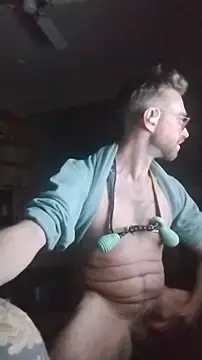 MaxSpadeErotica online show from 05-23-26, 06:51