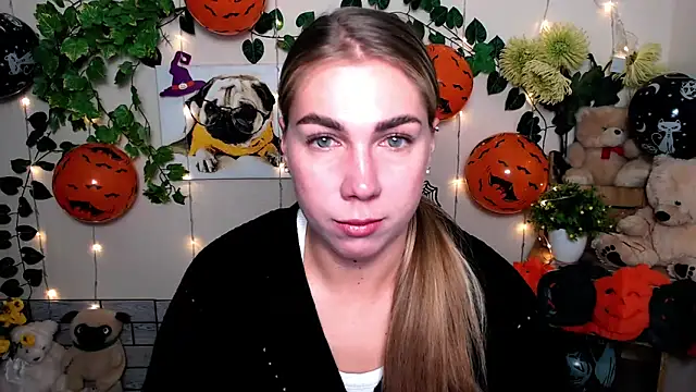 Sport Tall Doll online show from 10-27-25, 08:51