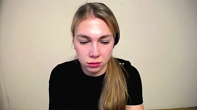 Sport Tall Doll online show from 04-23-26, 10:25