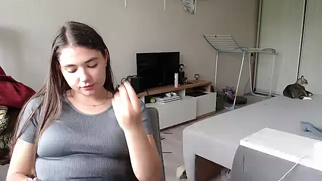 Snapshot of delightful_sofi chatting on 05-14-26, 01:18 delightful sofi online show from 05-14-26, 01:18