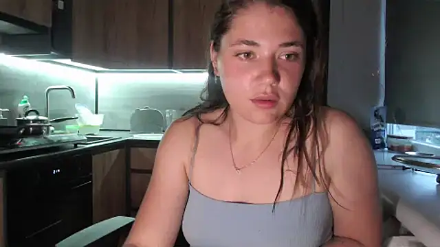 Snapshot of delightful_sofi chatting on 05-17-26, 04:25 delightful sofi online show from 05-17-26, 04:25