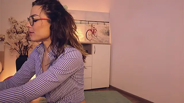 Snapshot of Misslullu chatting on 01-19-25, 07:57 Misslullu online show from 01-19-25, 07:57