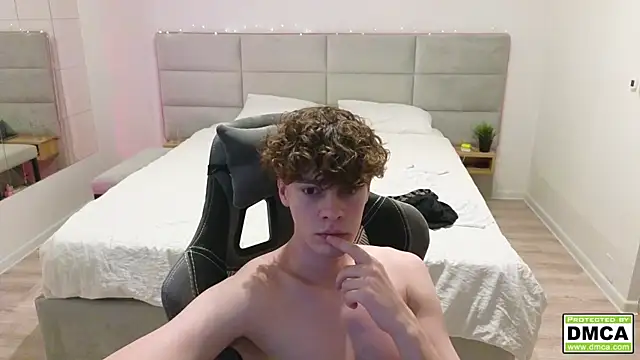 cute thomas online show from 12-21-24, 11:02