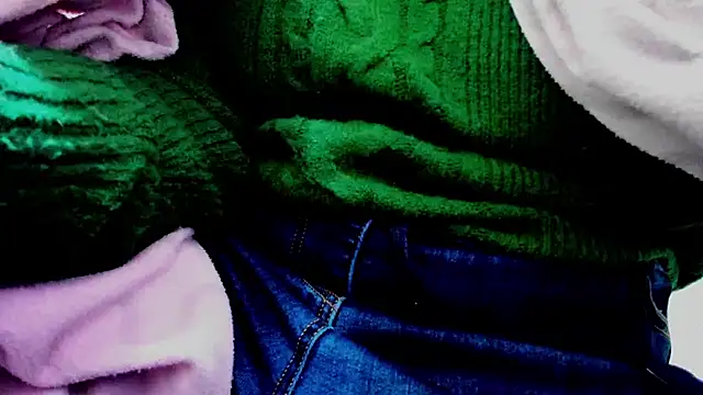 Snapshot of Persephoni chatting on 12-27-24, 03:04 Persephoni online show from 12-27-24, 03:04