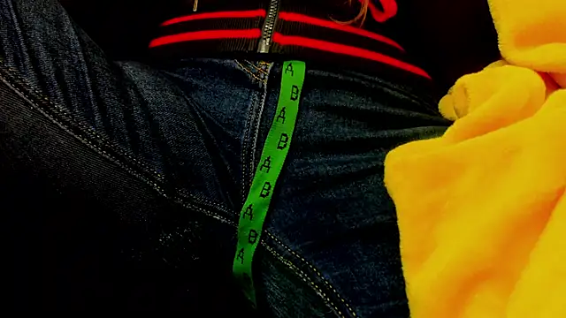 Snapshot of Persephoni chatting on 01-08-25, 12:05 Persephoni online show from 01-08-25, 12:05