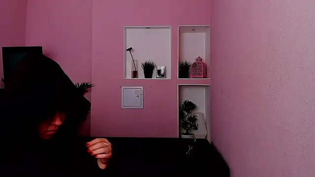 Snapshot of Persephoni chatting on 01-25-25, 05:08 Persephoni online show from 01-25-25, 05:08