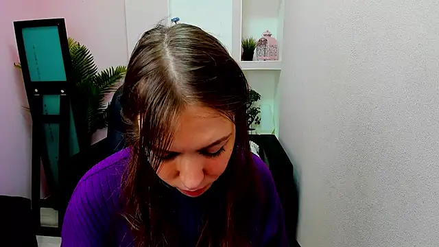 Snapshot of Persephoni chatting on 02-03-25, 08:35 Persephoni online show from 02-03-25, 08:35