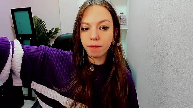 Snapshot of Persephoni chatting on 02-06-25, 06:51 Persephoni online show from 02-06-25, 06:51